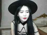 สาวเกาหลีเต้นและสำเร็จความใคร่ด้วยตนเอง